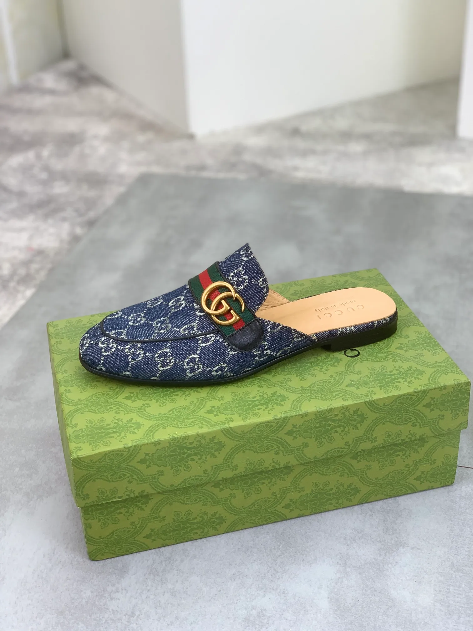 Men's Men's Shoes💰P480💰【New Style】Water-dyed Niuli High Quality Gucci half-drag business leather shoes hot selection (Gucci) official website latest Gucci half-drag 🎁 business leather shoes, hot style 💥 simple and elegant style, exclusive for trendy men. Unique official website latest brand original double G embossing Elements 👑 Original Gucci decoration, fashionable and elegant, fabric original calfskin ✅ Fully imported first-layer cowhide lining, official website designated wear-resistant, rubber business outsole, classic model taken at the counter in real life 🎬Number: 38-44 (45 46 customized) 2⃣️colors available